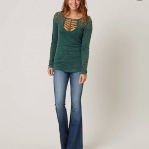 Gimmicks by bke green cutout shirt SZ M